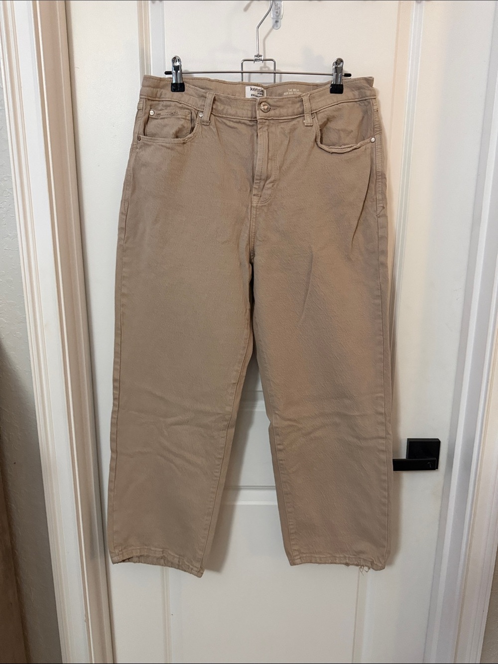 Kensie Straight-Leg Jeans in Khaki Tan